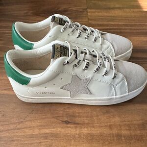 Vintage Havana White and Green Star Sneakers